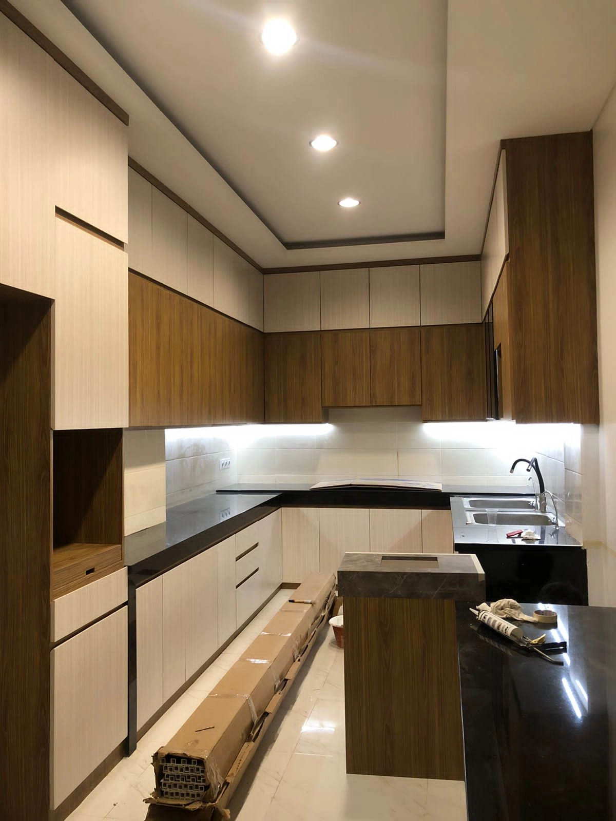 Kitchen Set Putih & Kayu